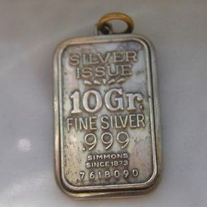VINTAGE PENDANT .999 FINE SILVER ISSUE 10 GRAMS